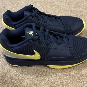 NEW!!! Nike Men's Dark Blue and Yellow Sneakers. Size 11